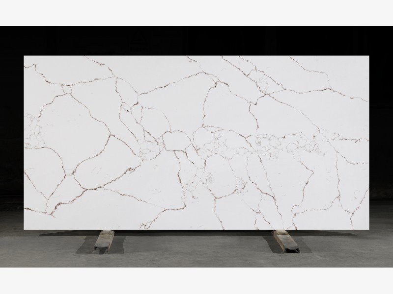 ゴールデン静脈白大理石ルッククォーツストーンスラブ