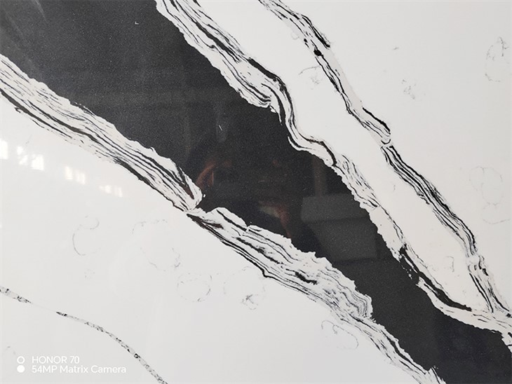 Calacatta Panda Quartz (2)